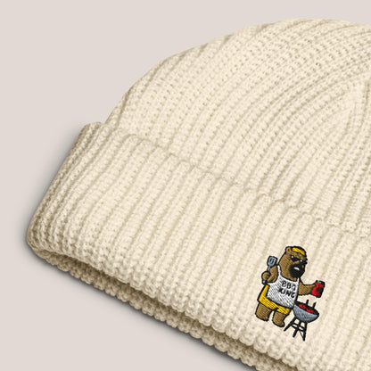 Fischermütze - BBQ Bär in Cremeweiß - Paw & Pixel Stickdesign