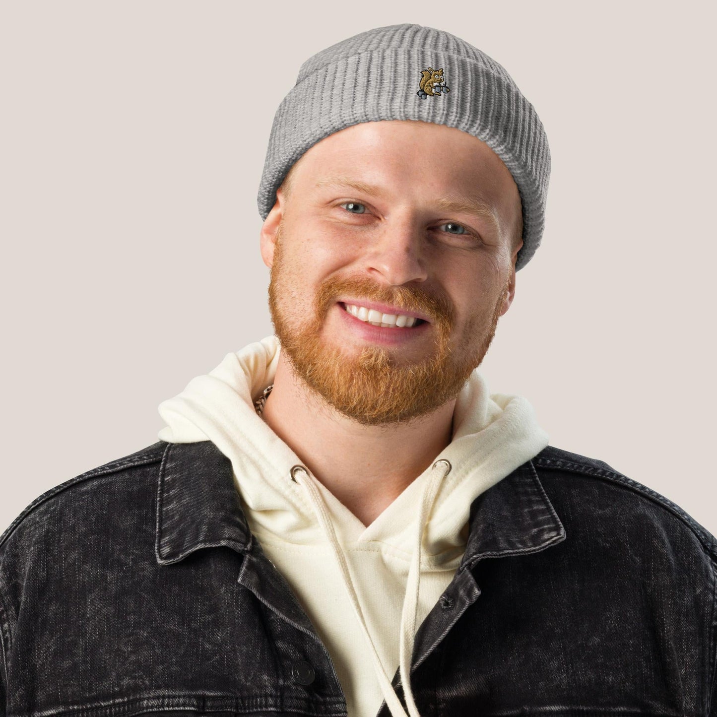 Fischermütze - Coffee Junkie in Waldgrün - Paw & Pixel Stickdesign