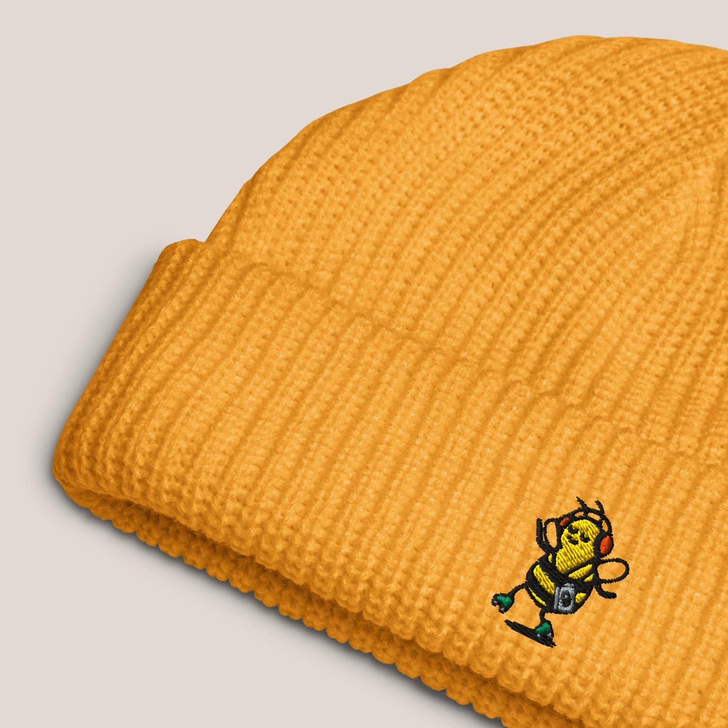 Fischermütze - Groovy Bee in Senfgelb - Paw & Pixel Stickdesign