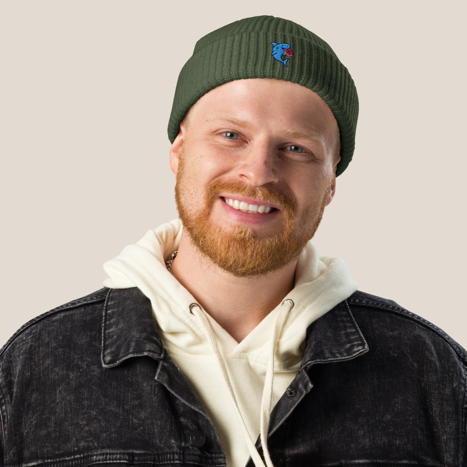 Fischermütze - Snack Attack in Senfgelb - Paw & Pixel Stickdesign