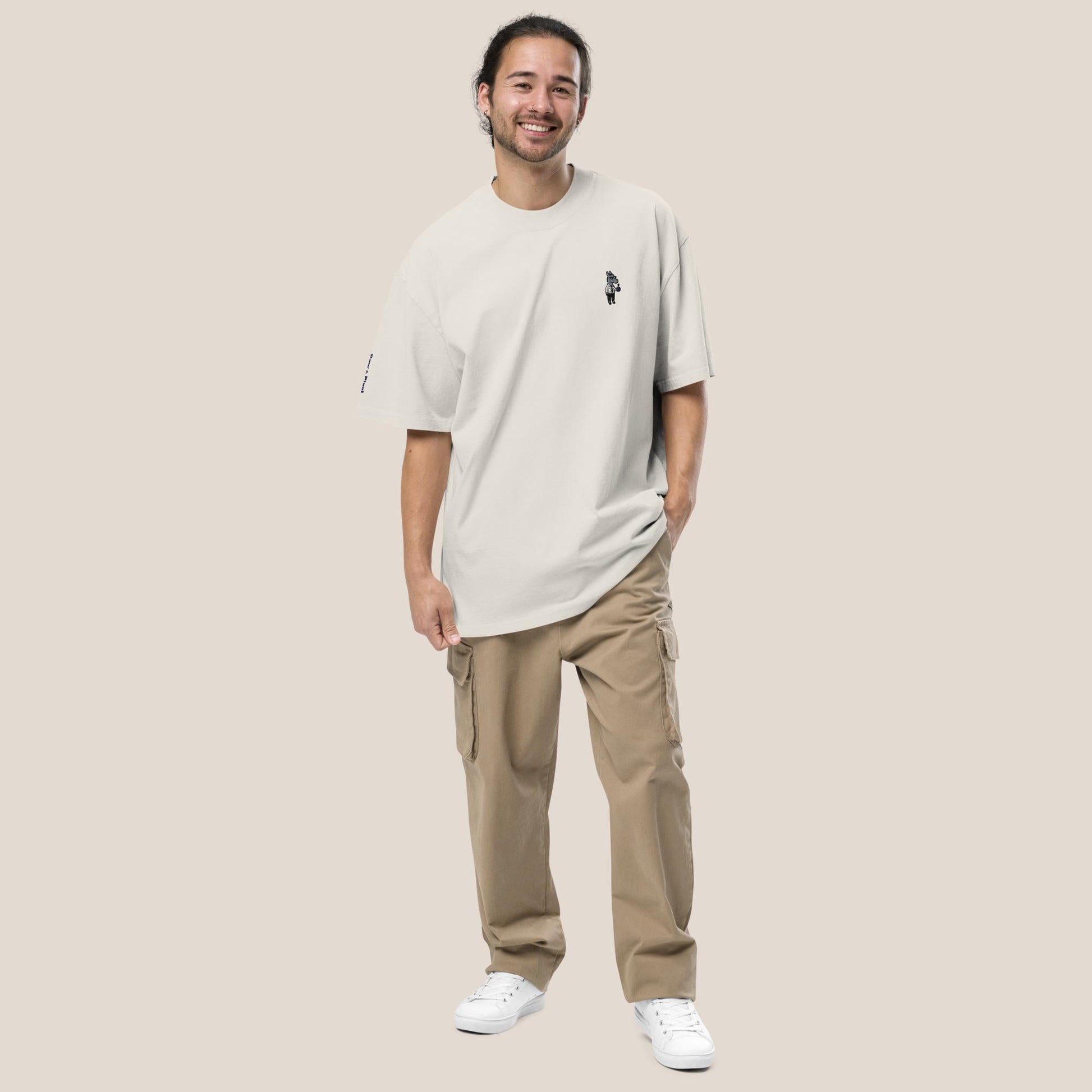 Oversized T-Shirt - Business Esel in Schwarz (verwaschen) - Paw & Pixel Stickdesign