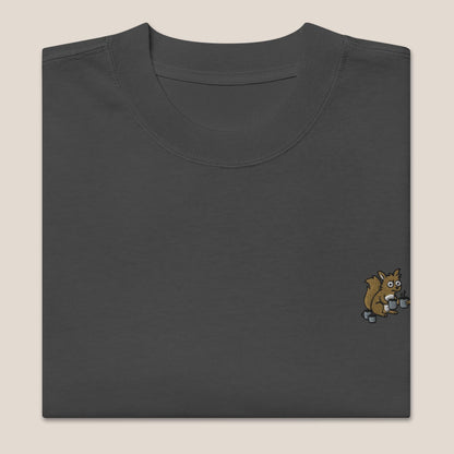 Oversized T-Shirt - Coffee Junkie in Schwarz (verwaschen) - Paw & Pixel Stickdesign