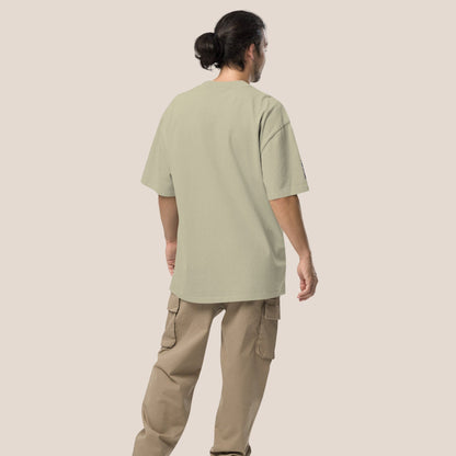 Oversized T-Shirt - Groovy Bee in Schwarz (verwaschen) - Paw & Pixel Stickdesign