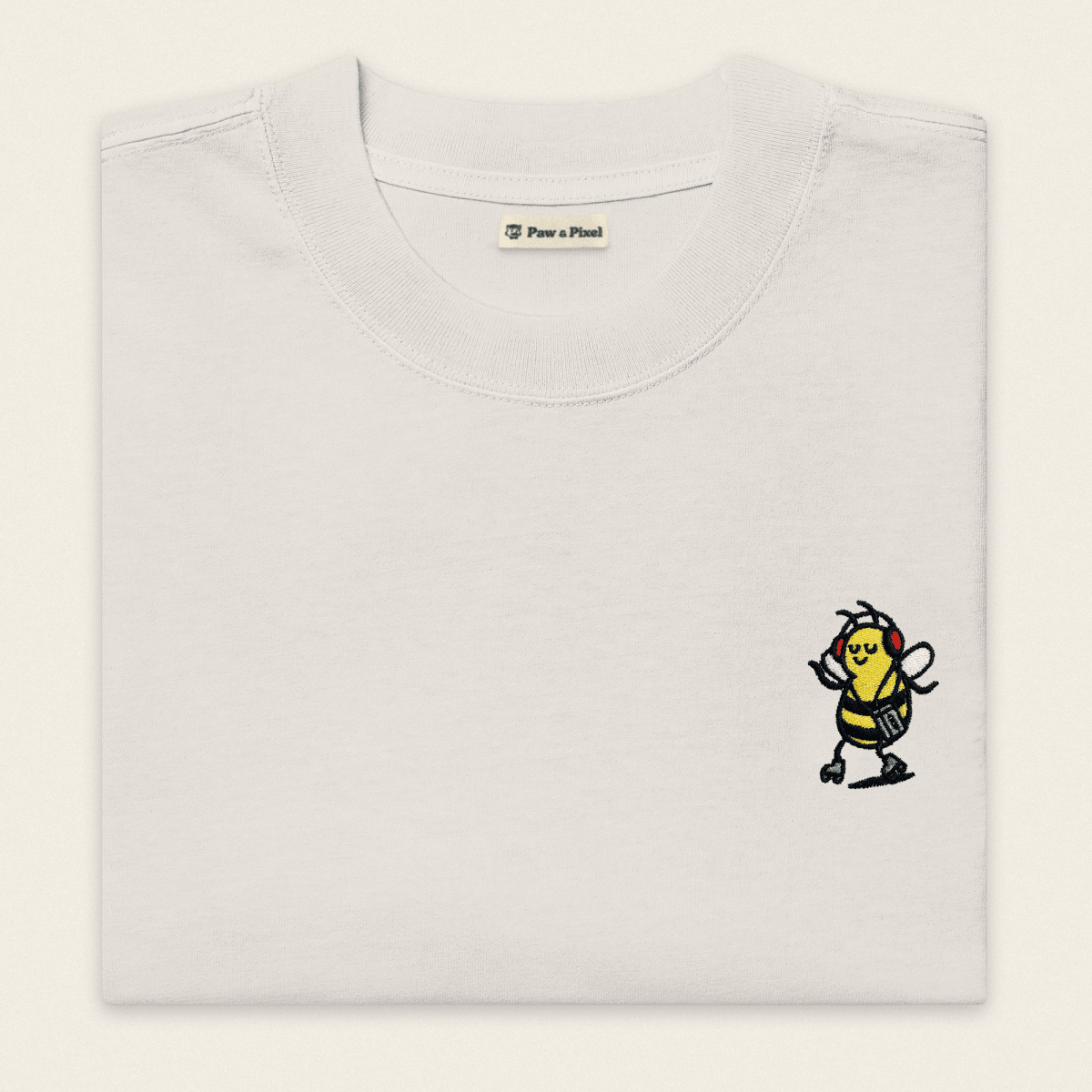 Oversized T-Shirt - Groovy Bee in Weiß - Paw & Pixel Stickdesign