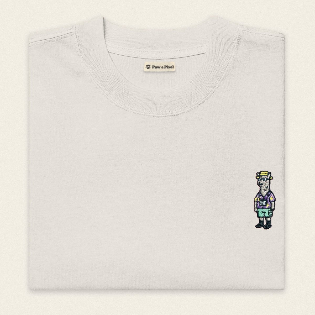 Oversized T-Shirt - Llama on Tour in Weiß - Paw & Pixel Stickdesign