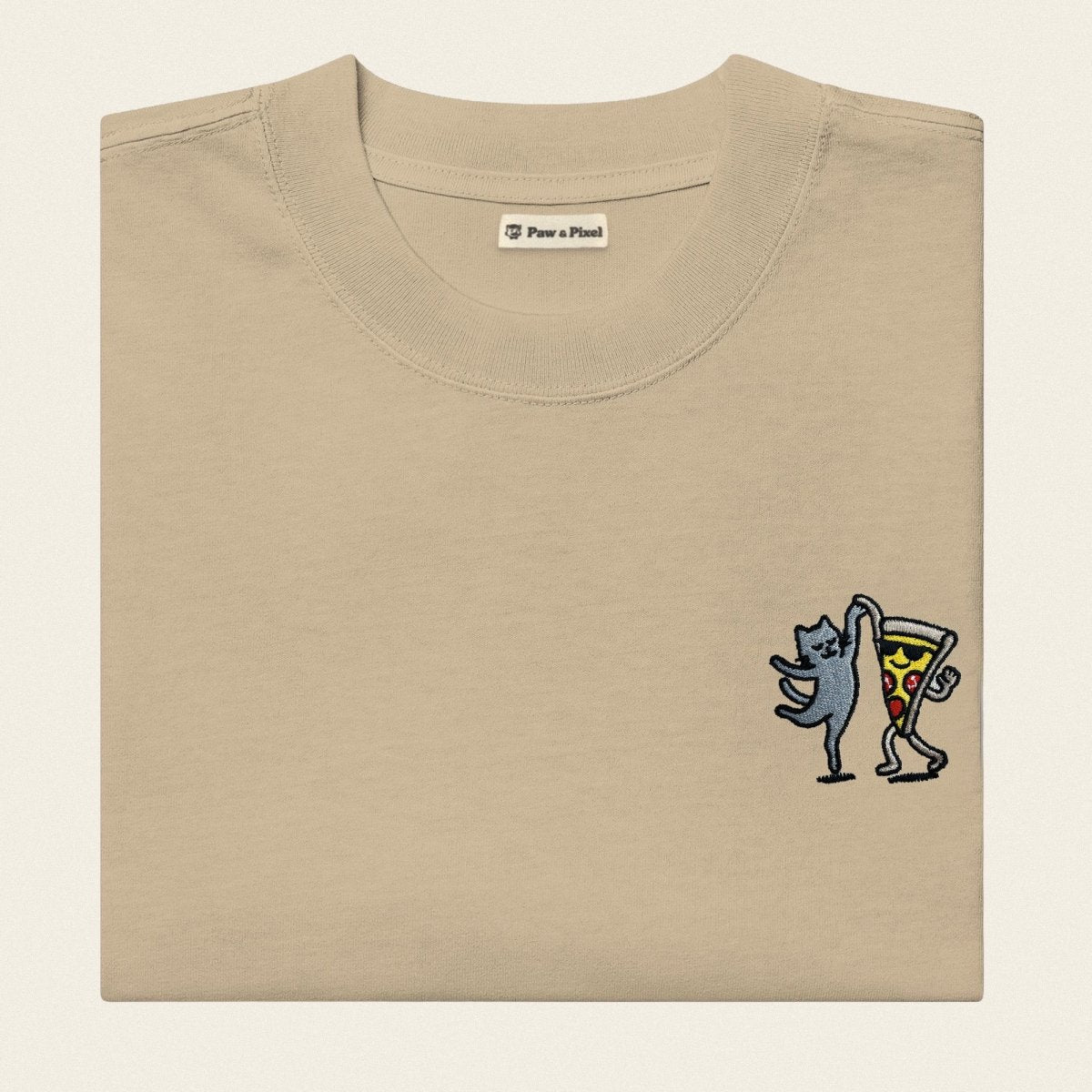 Oversized T-Shirt - Party Cat in Khaki - Paw & Pixel Stickdesign