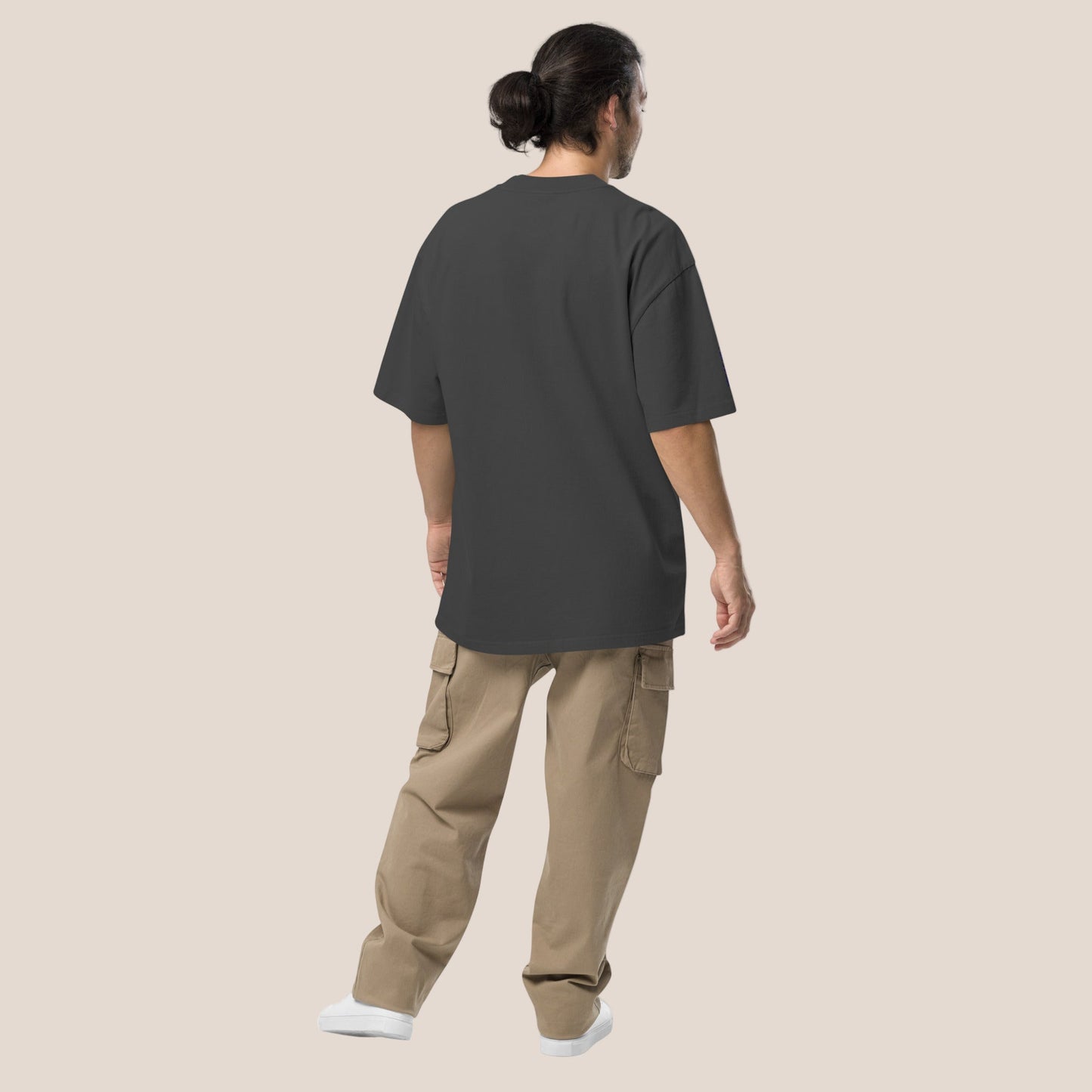 Oversized T-Shirt - Party Cat in Schwarz (verwaschen) - Paw & Pixel Stickdesign