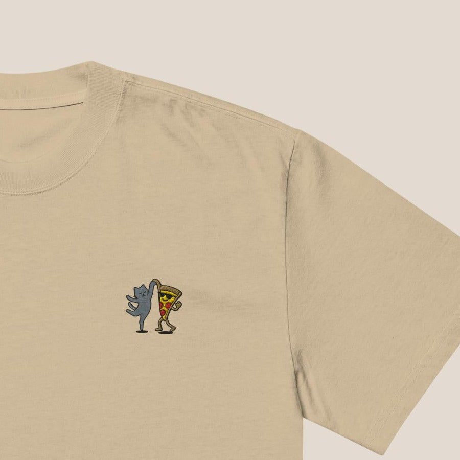 Oversized T-Shirt - Party Cat in Schwarz (verwaschen) - Paw & Pixel Stickdesign