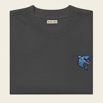 Oversized T-Shirt - Snack Attack in Schwarz - Paw & Pixel Stickdesign