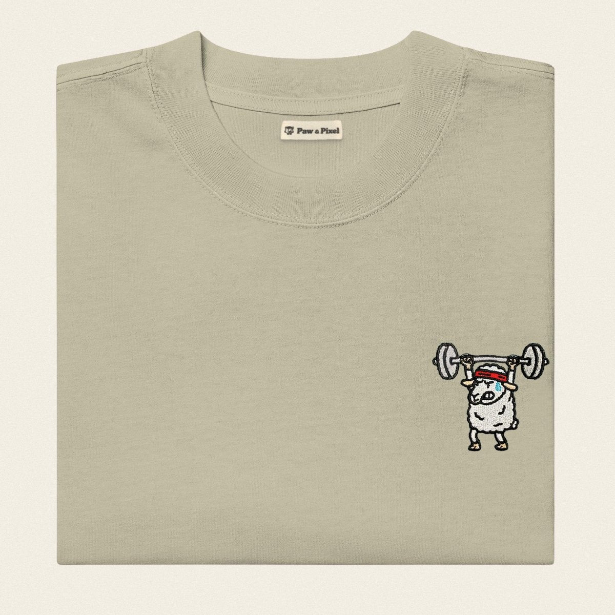 Oversized T-Shirt - Strong Sheep in Eukalyptusgrün - Paw & Pixel Stickdesign