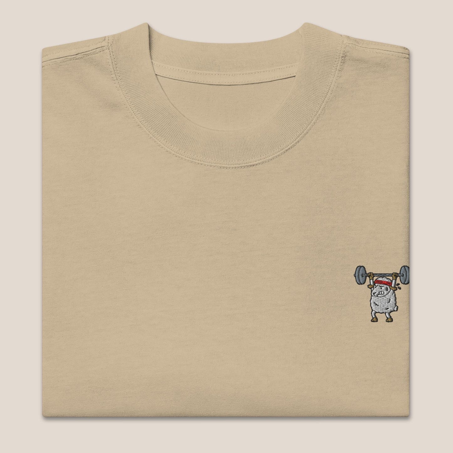 Oversized T-Shirt - Strong Sheep in Khaki (verwaschen) - Paw & Pixel Stickdesign