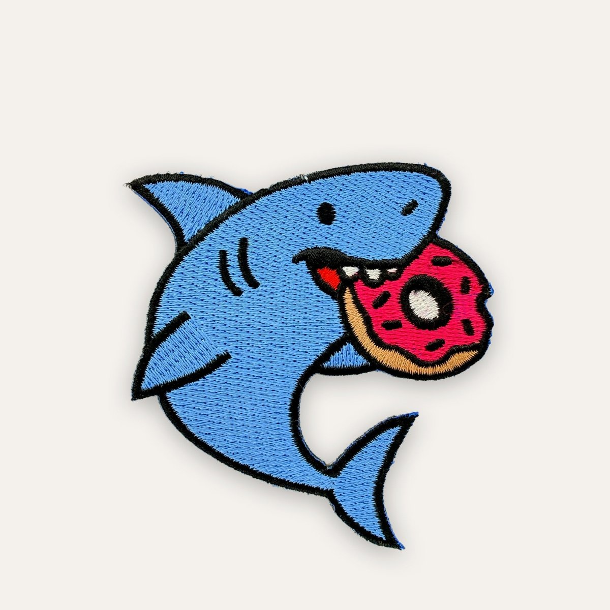 Patch – Snack Attack in - Paw & Pixel Stickdesign